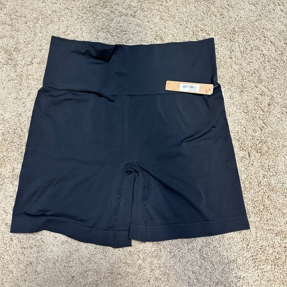 Skims biker shorts - Picture 4 of 4